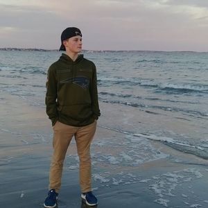 Meet your Posher, Ethan